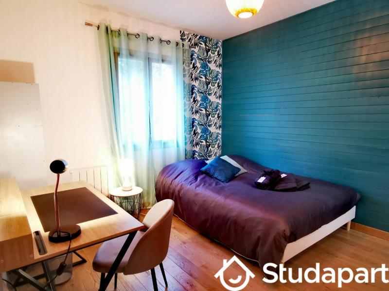 Chambre - 14 m² - 1 pièce