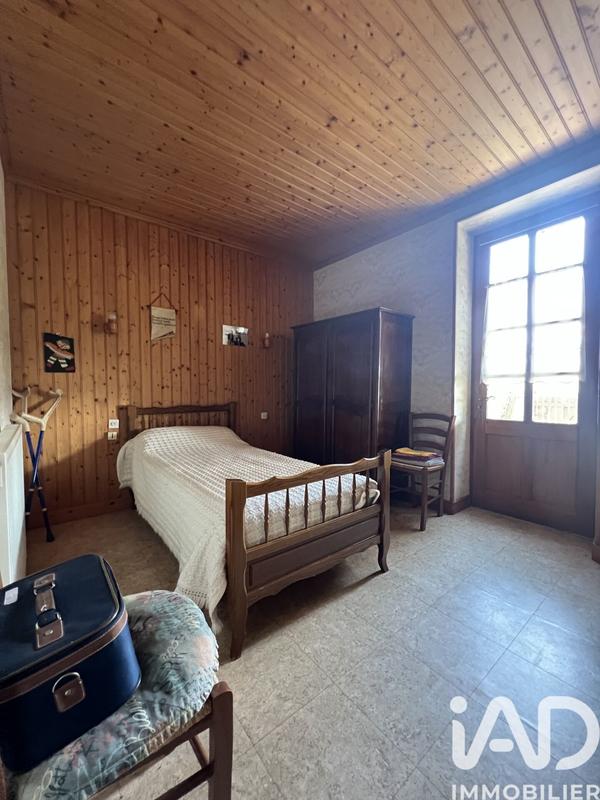 Maison - 277 m² - 13 pièces