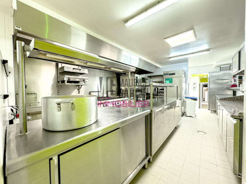 Fonds de commerce - Hôtellerie / Restauration - 220 m²