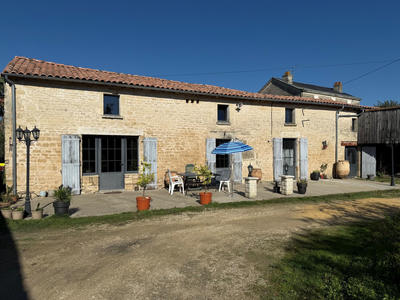 Maison - 200 m² - 6 pièces