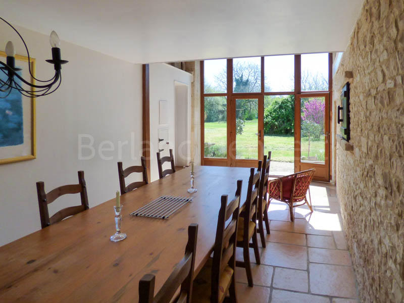 Maison en pierre - 224 m² - 8 pièces