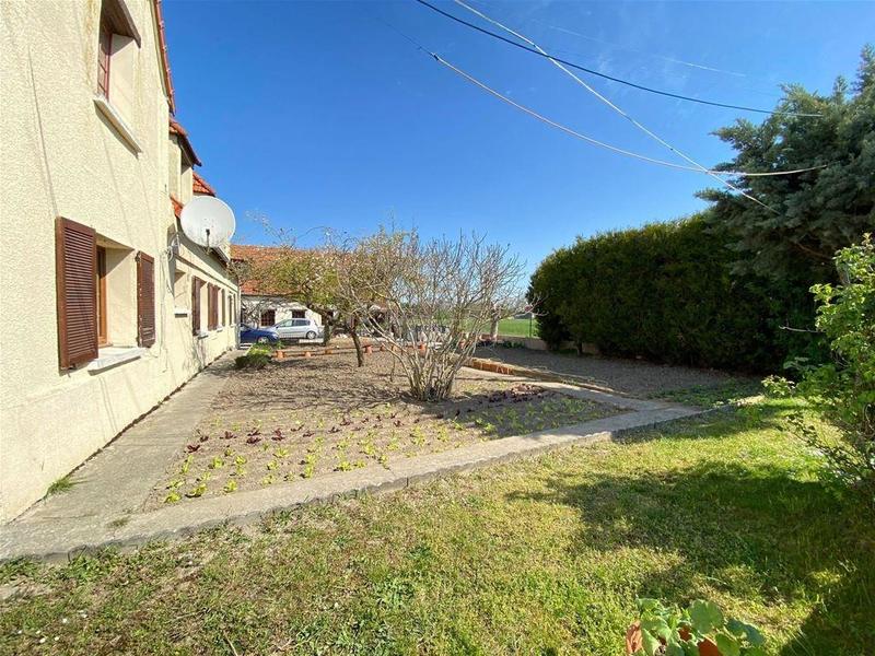 Maison - 238 m² - 10 pièces