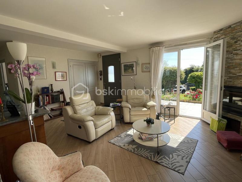 Maison traditionnelle - 175 m² - 8 pièces