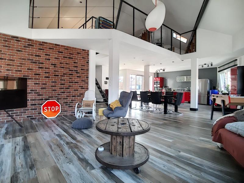 Loft - 160 m² - 4 pièces