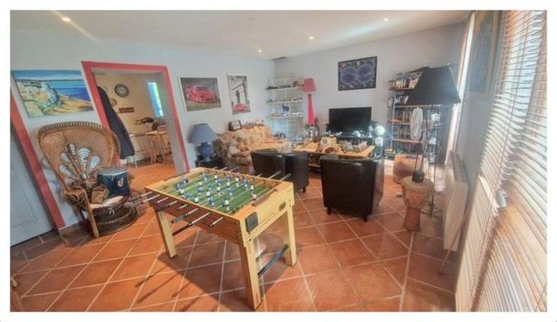 Maison - 205 m² - 7 pièces