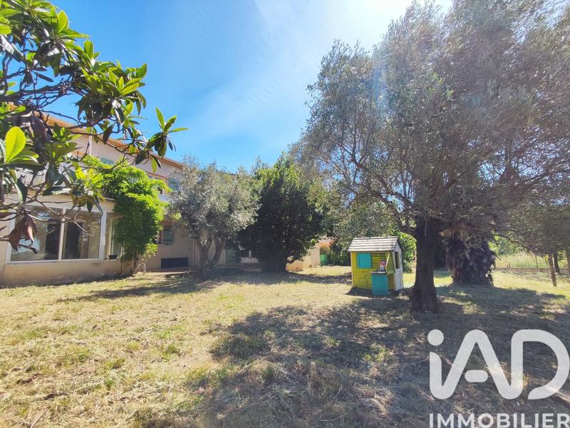 Maison - 265 m² - 9 pièces