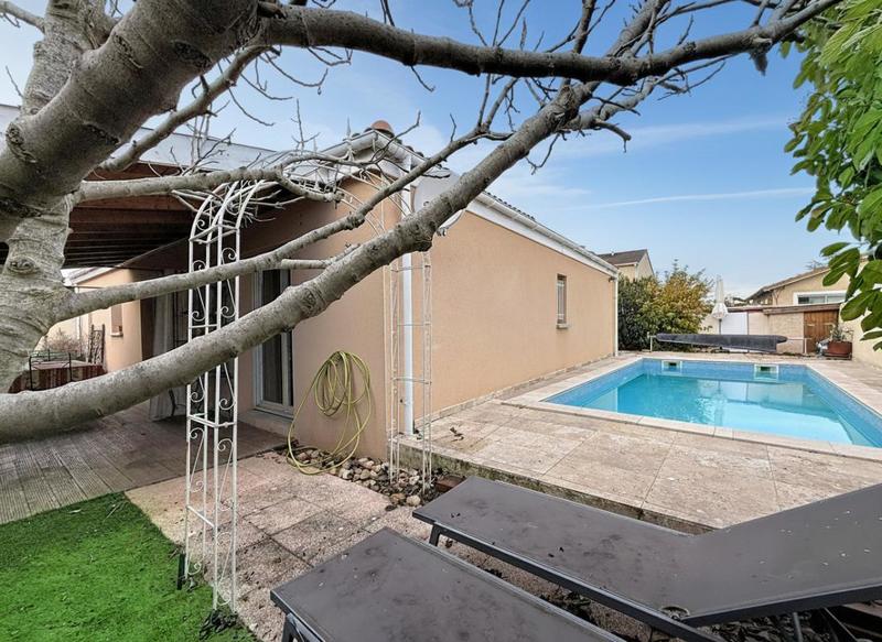 Maison - 102 m² - 4 pièces