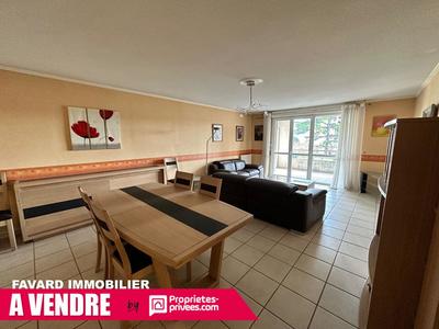 Appartement - 100 m² - 4 pièces