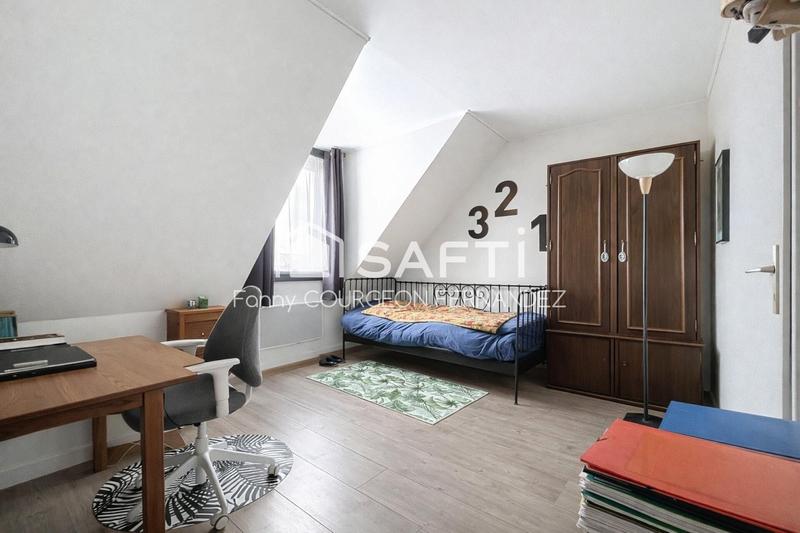 Maison - 180 m² - 8 pièces