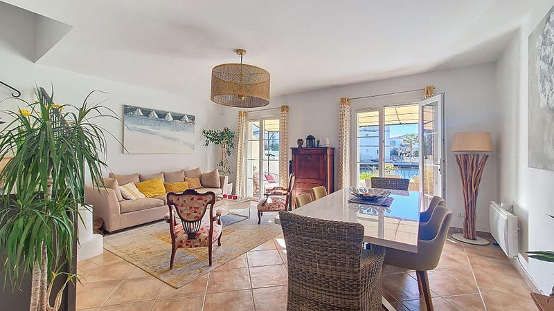 Maison - 121 m² - 5 pièces