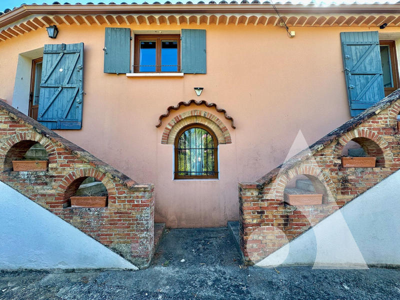 Maison - 470 m² - 17 pièces