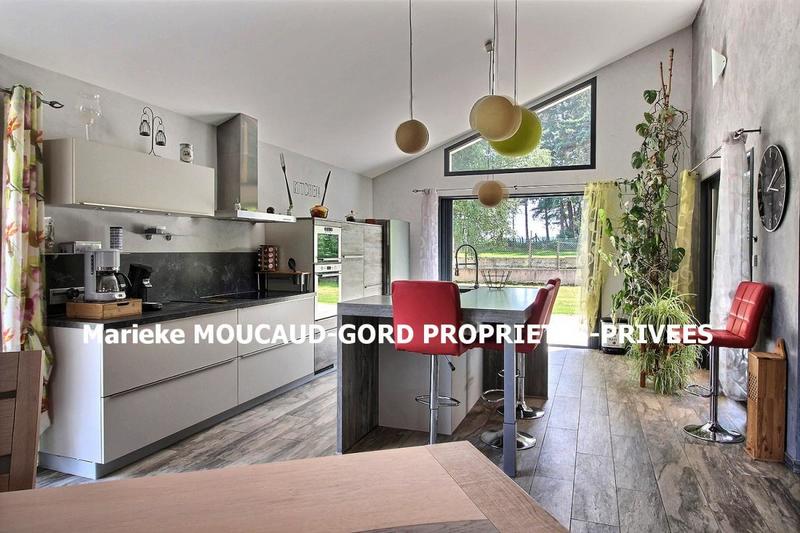 Maison - 195 m² - 8 pièces