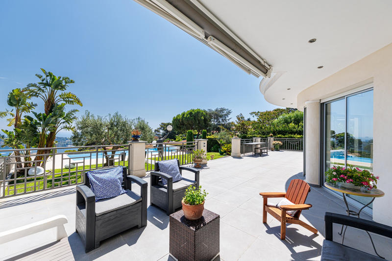 Maison - 350 m² - 7 pièces