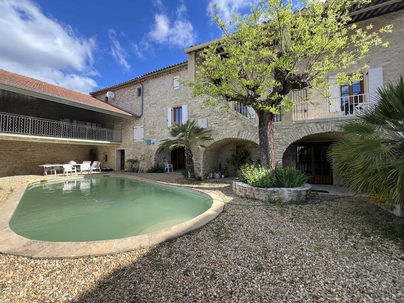 Maison de village - 285 m² - 12 pièces