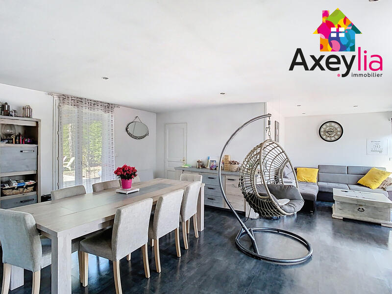 Maison - 97 m² - 5 pièces