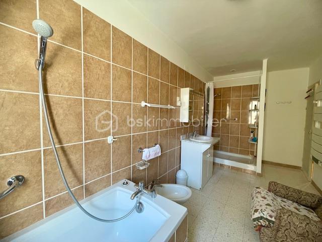 Maison de village - 129 m² - 6 pièces