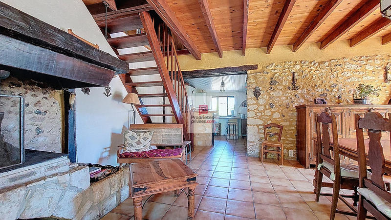 Maison - 257 m² - 10 pièces