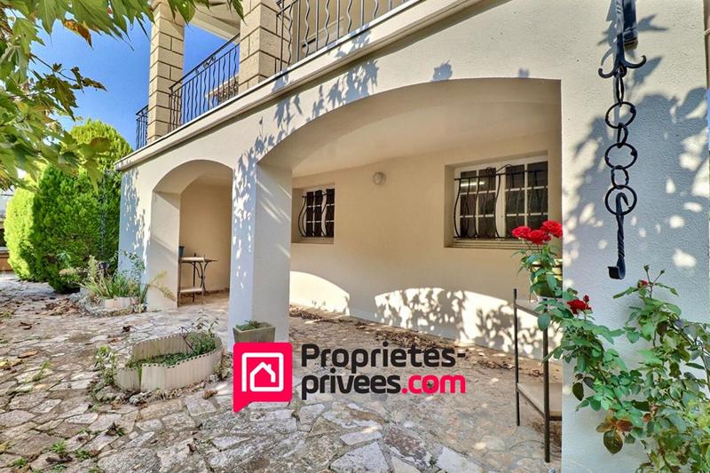 Villa - 100 m² - 5 pièces