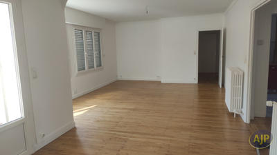 Appartement - 102 m² - 4 pièces