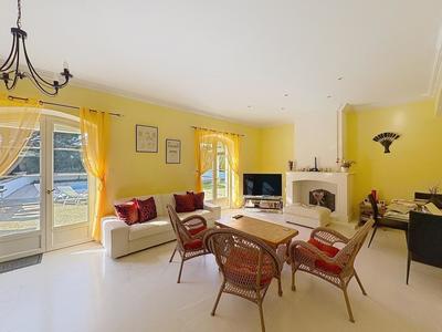 Villa - 200 m² - 7 pièces