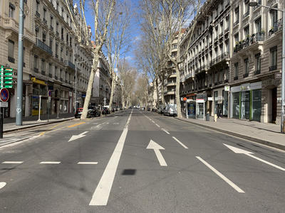 Fonds de commerce - Local commercial - 66 m²