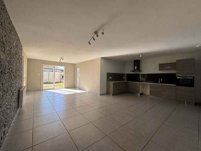 Maison - 96 m² - 4 pièces