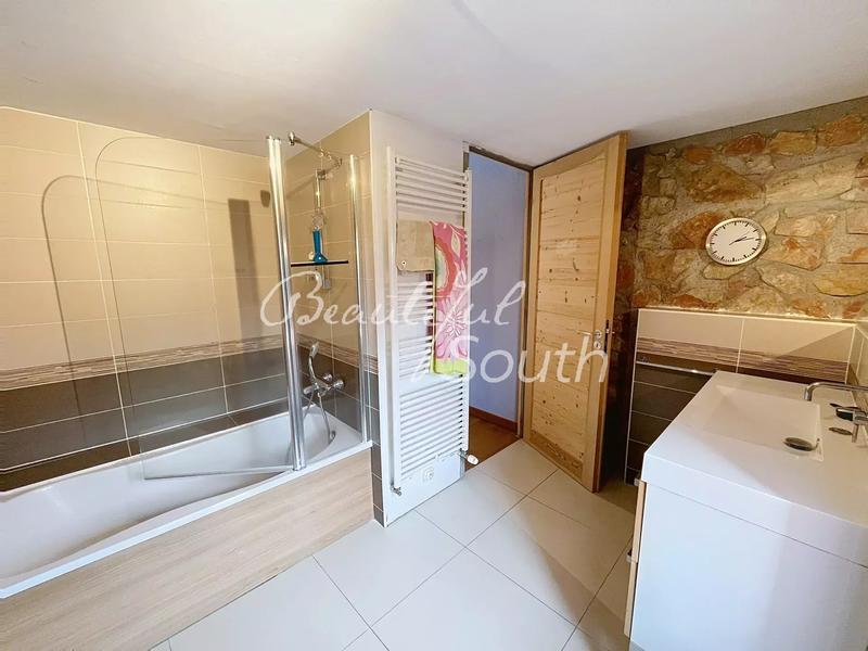 Maison de ville - 220 m² - 6 pièces