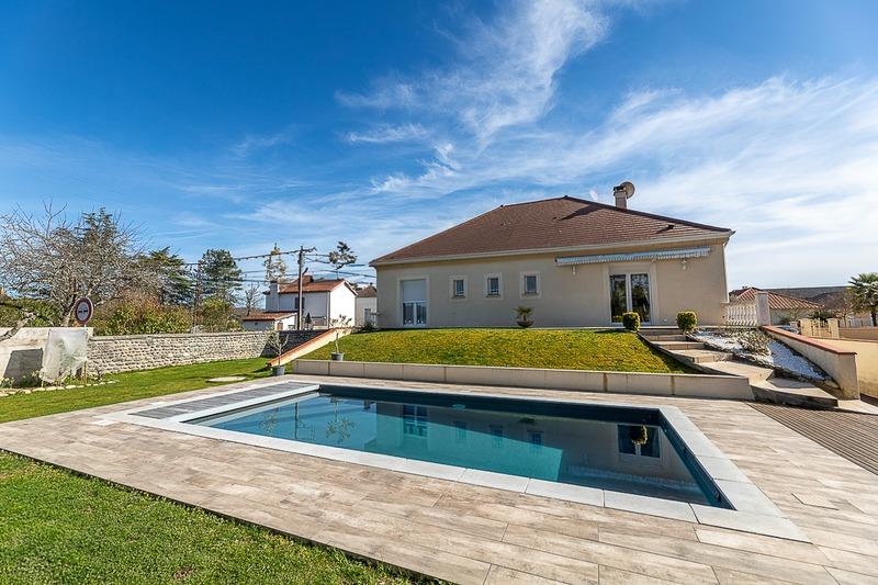 Maison - 197 m² - 6 pièces