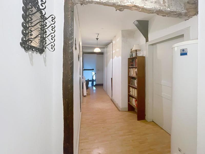 Maison - 206 m² - 8 pièces