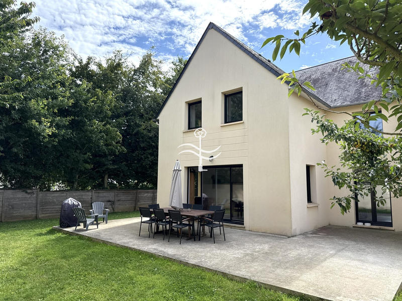 Maison contemporaine - 151 m² - 7 pièces