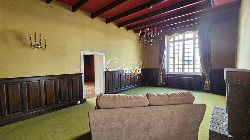 Maison ancienne - 166 m² - 8 pièces