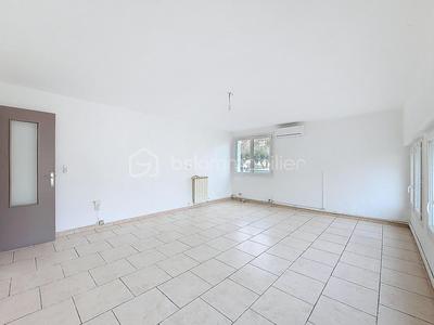 Appartement - 94 m² - 5 pièces