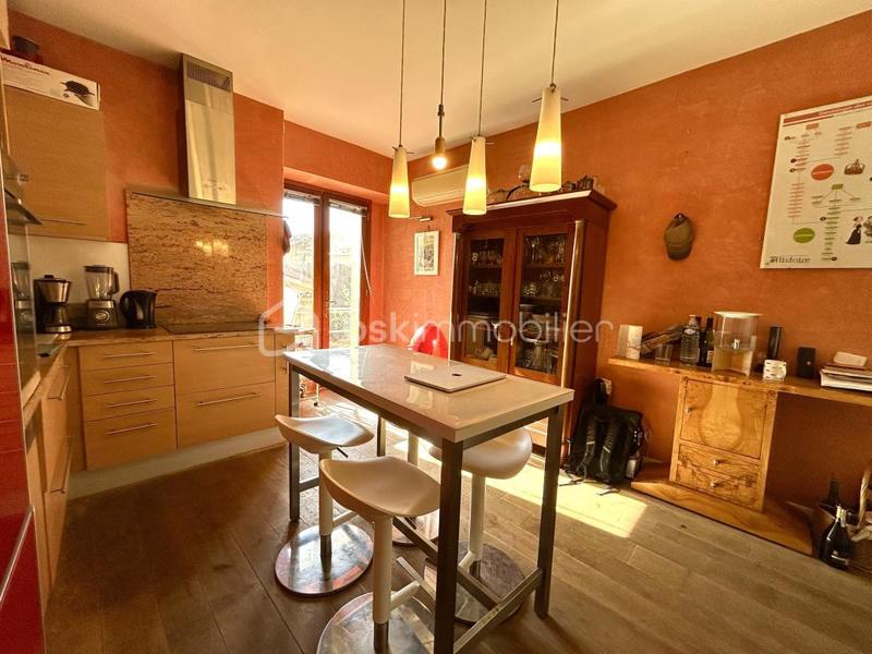 Maison de village - 218 m² - 6 pièces