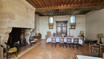 Maison - 337 m² - 6 pièces