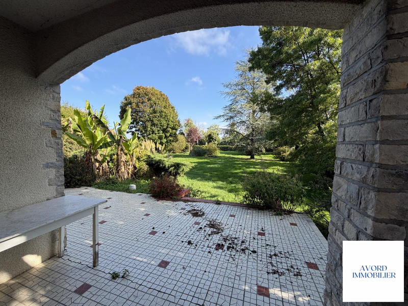 Maison ancienne - 261 m² - 10 pièces