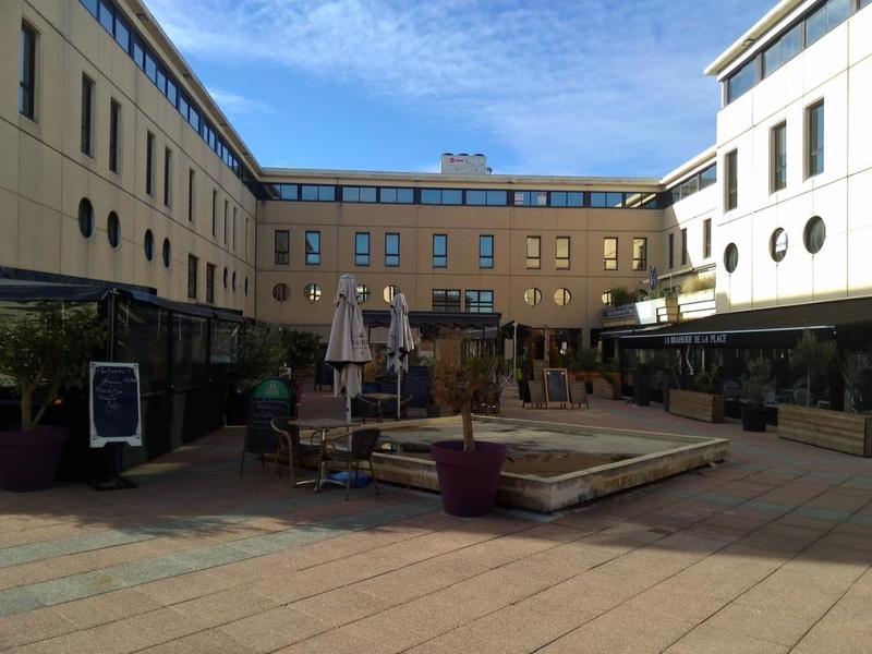 Bureau - 140 m² - 9 pièces