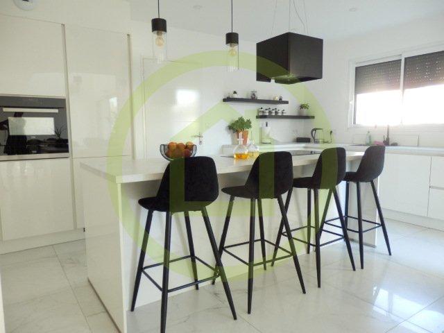 Maison - 154 m² - 6 pièces