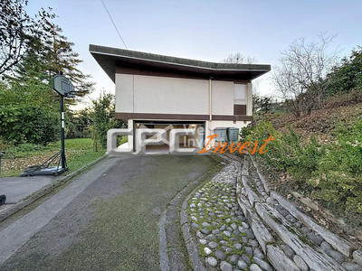 Maison - 162 m² - 6 pièces