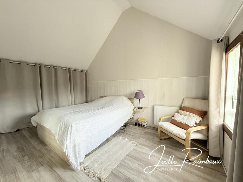 Maison - 95 m² - 5 pièces