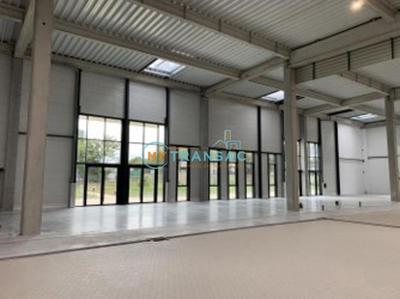 Local d'activité / Entrepôt - 3 279 m²
