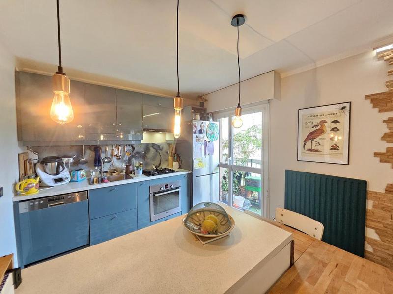 Appartement - 84 m² - 4 pièces