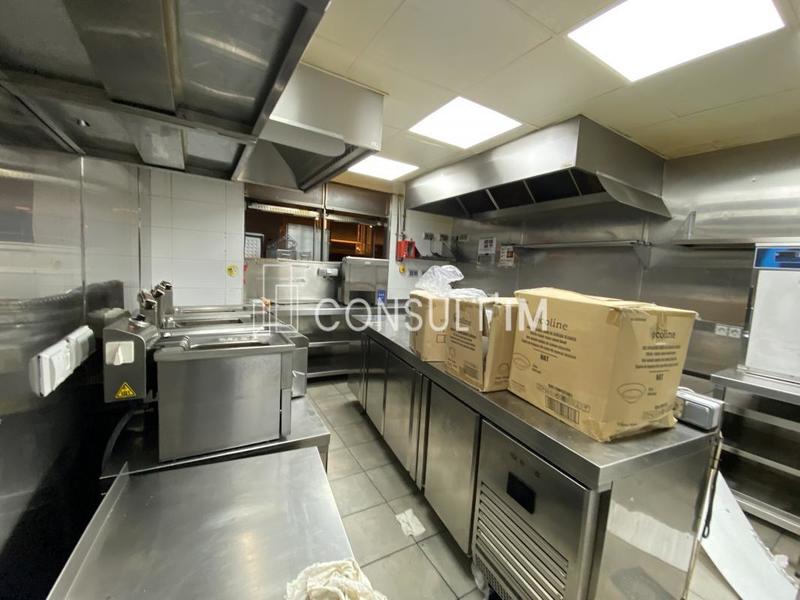 Local commercial - 239 m²