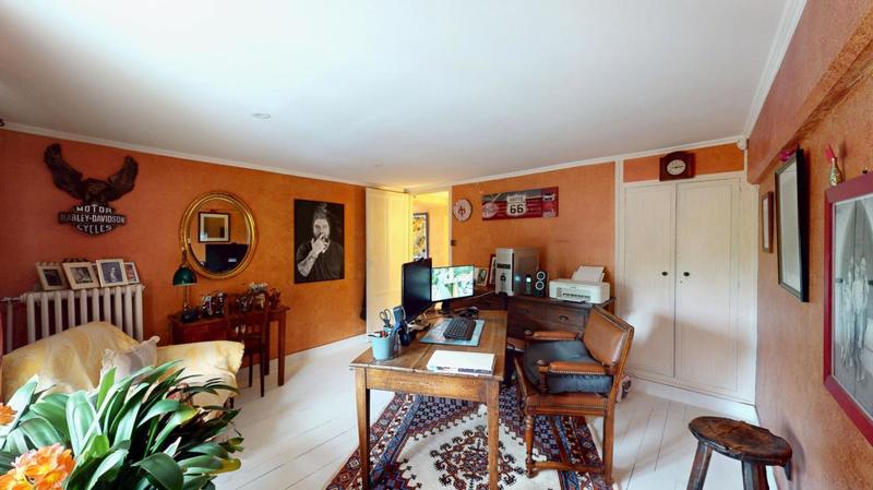 Maison - 230 m² - 8 pièces