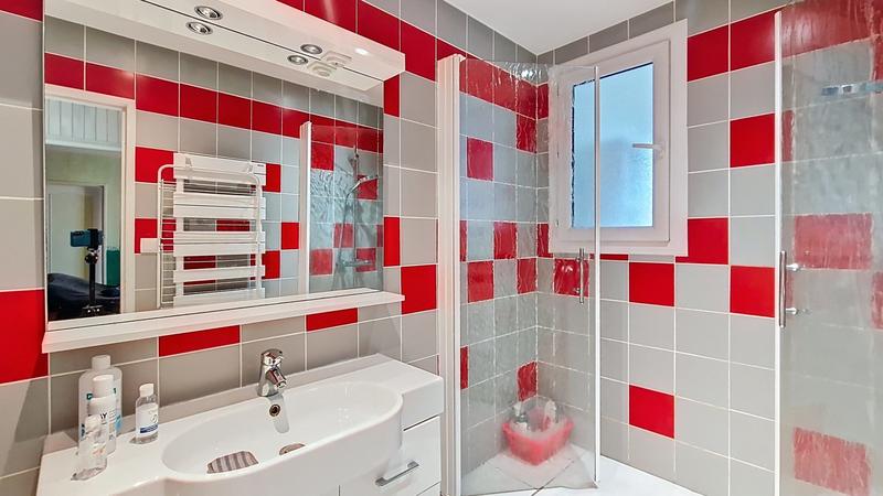 Appartement - 77 m² - 3 pièces