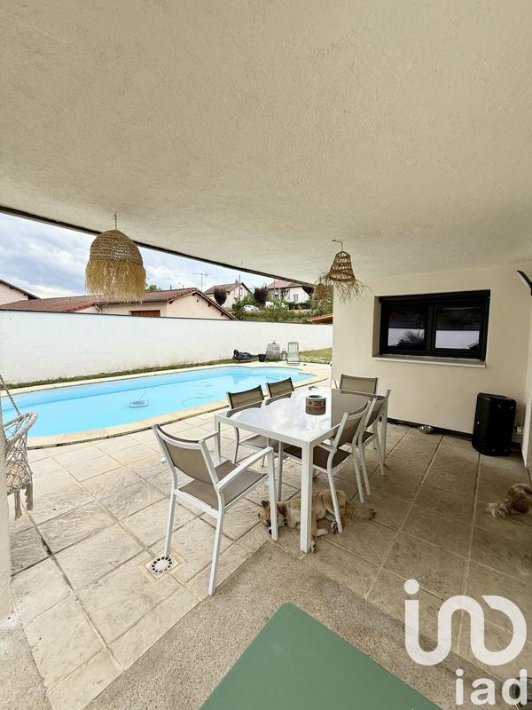 Maison - 203 m² - 5 pièces