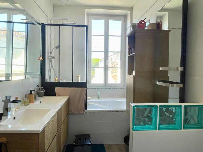 Maison - 151 m² - 6 pièces