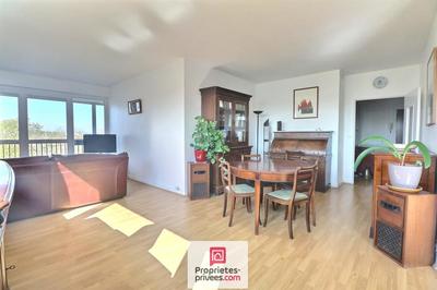 Appartement - 90 m² - 4 pièces