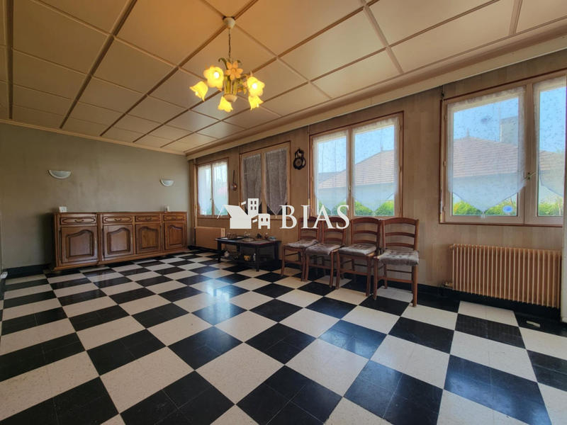 Maison - 124 m² - 8 pièces