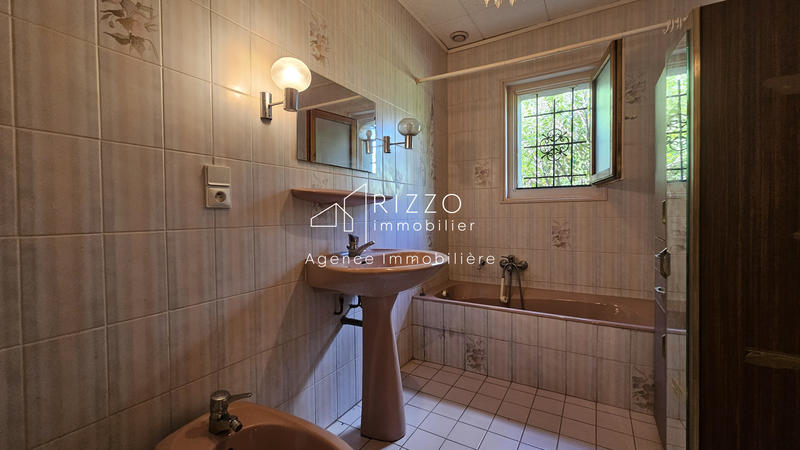 Maison - 170 m² - 6 pièces