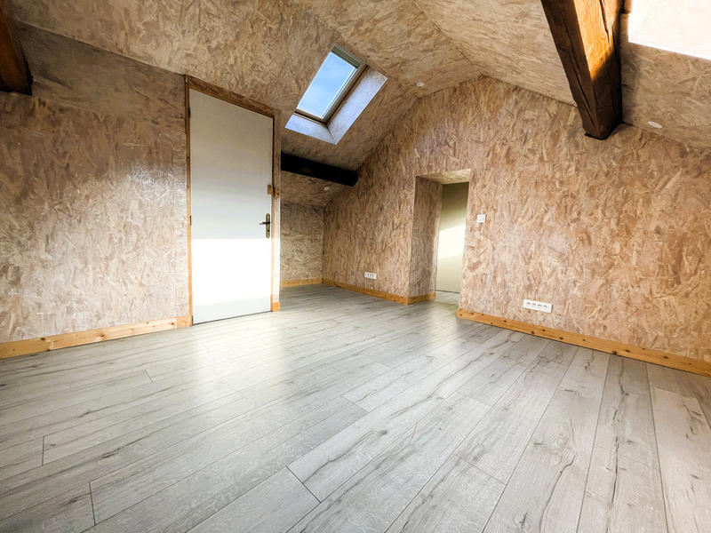 Maison de village - 95 m² - 5 pièces